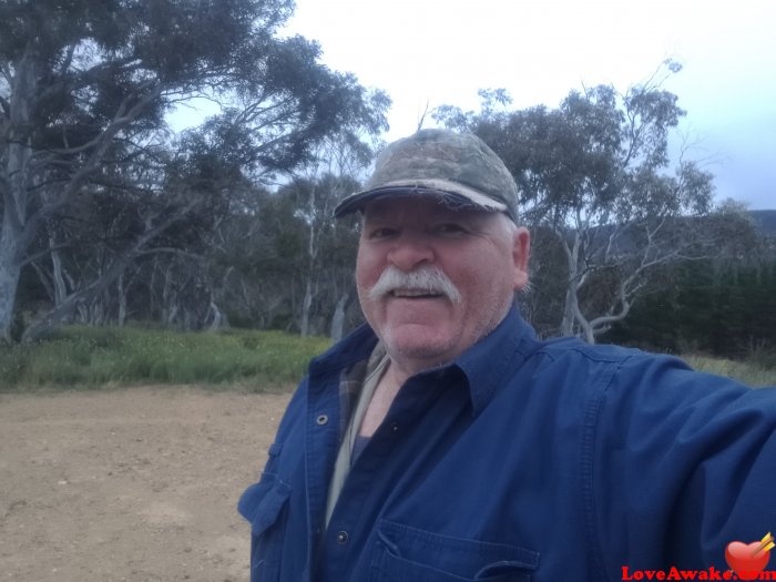 Al4499 Australian Man from Queanbeyan