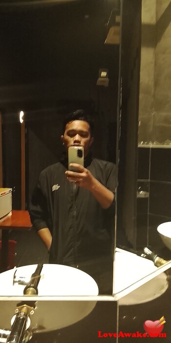 piss01 Malaysian Man from Balakong