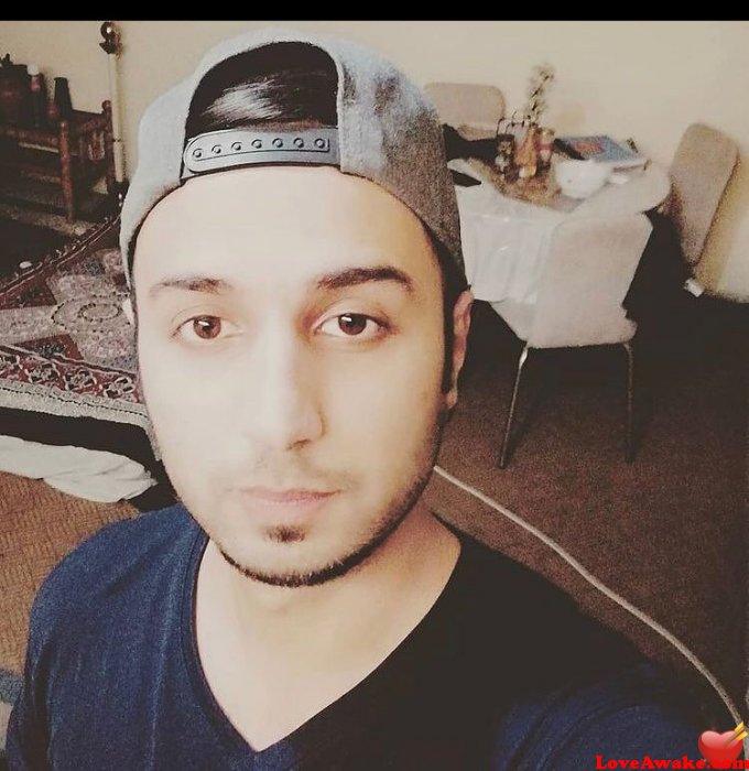 Zainnx7 Pakistani Man from Islamabad
