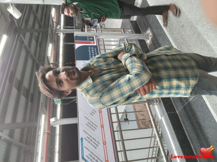 Ravi000000 Indian Man from Muzaffarpur
