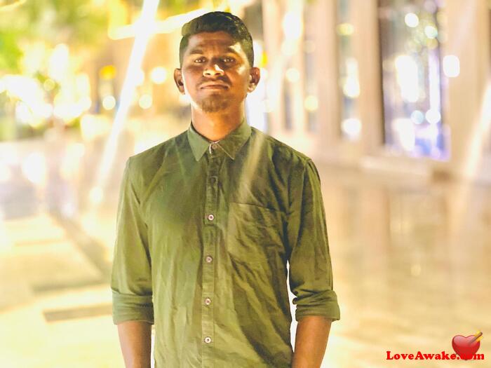 Vamshi987 Omani Man from Muscat