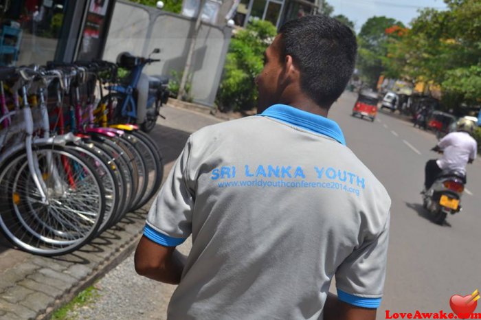 sandunperera Sri Lankan Man from Gampaha