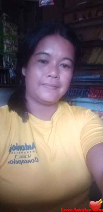 Indayalma Filipina Woman from Leyte