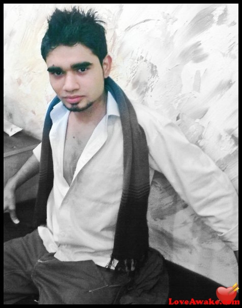 Emmirulz Pakistani Man from Karachi