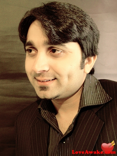qaser Pakistani Man from Karachi