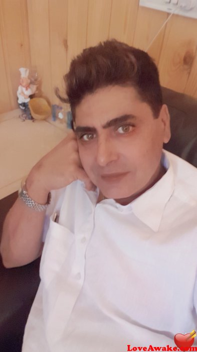 Rajjee2345 Indian Man from Srinagar