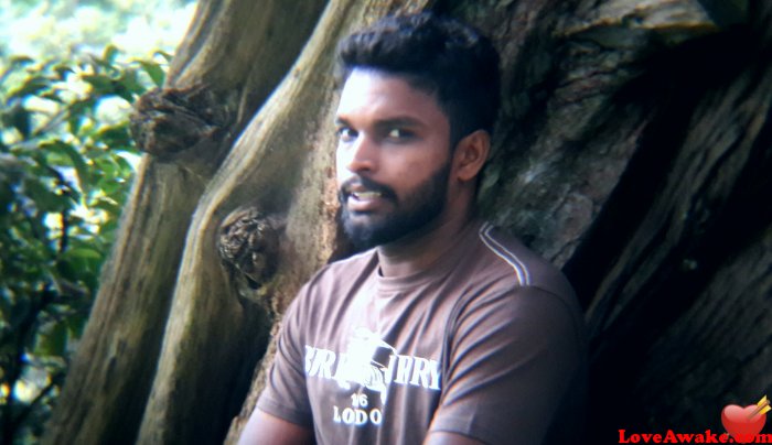 ruwaaa Sri Lankan Man from Kurunegala