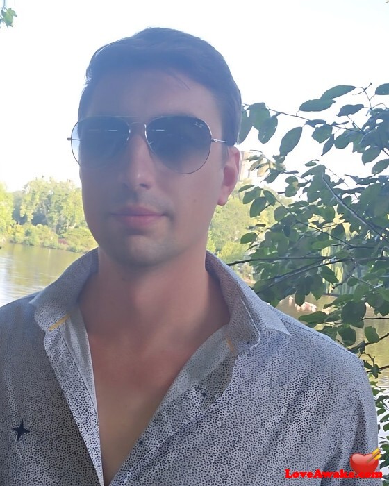 CasualLost Belgian Man from Mechelen