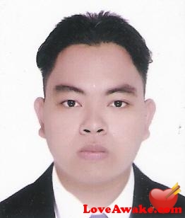 L3nnor Filipina Man from Manila