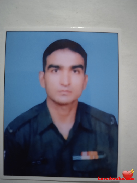 010411993 Indian Man from New Delhi