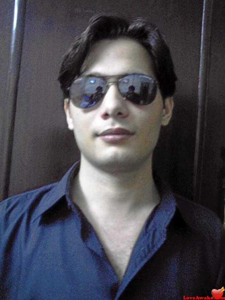 Iqbal84 Pakistani Man from Karachi
