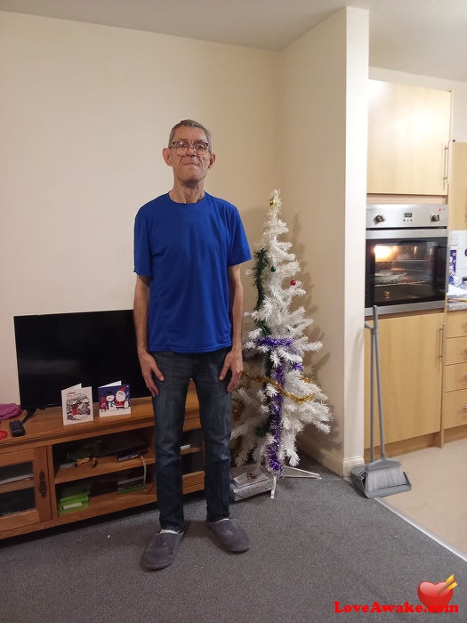 sweetheart27 UK Man from Colliers Wood