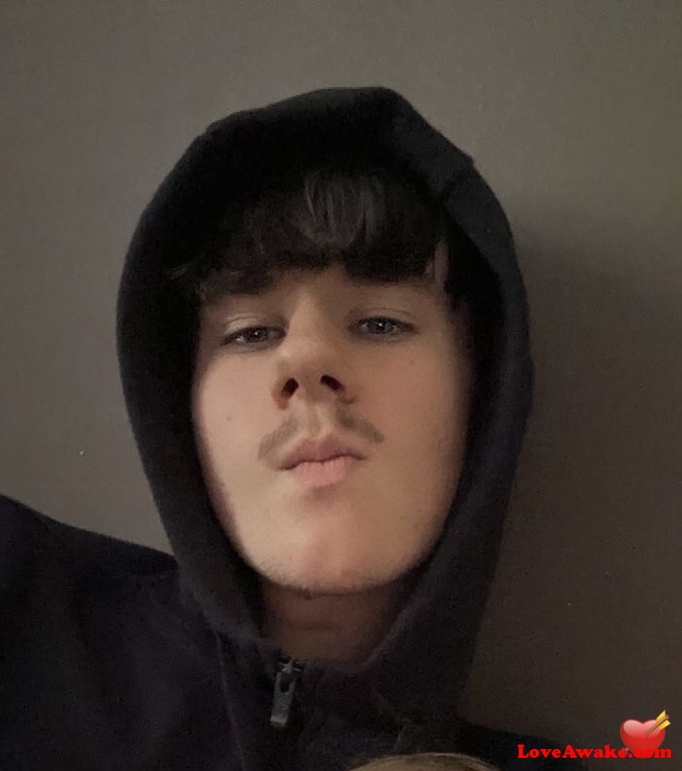 Tomthebomb UK Man from St Austell