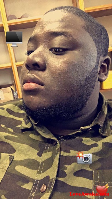 Emmansse986- UK Man from Lincoln