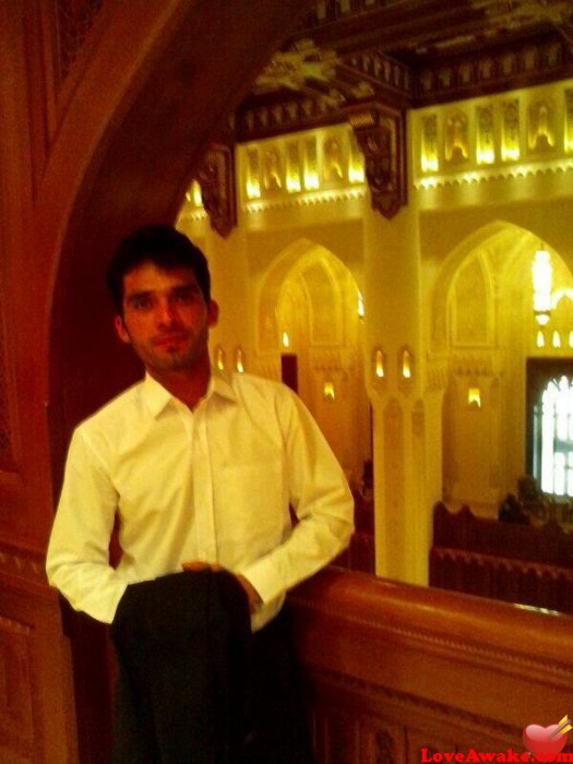 nisar876 Omani Man from Muscat