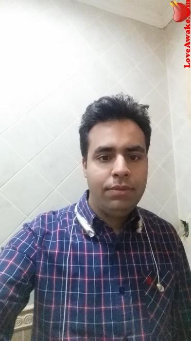 tj13154 Pakistani Man from Lahore