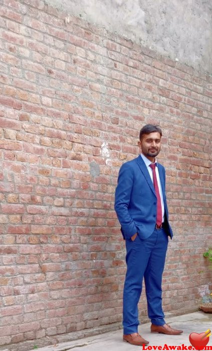 Razi4a Pakistani Man from Karachi