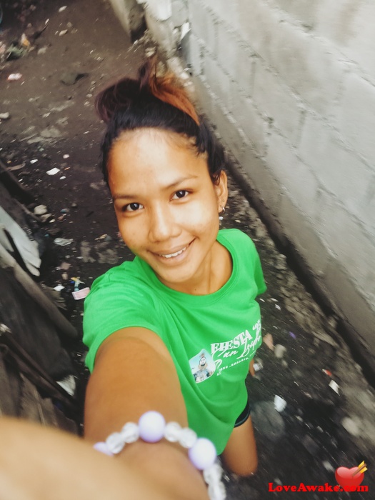 roannabayon Filipina Man from Rosario