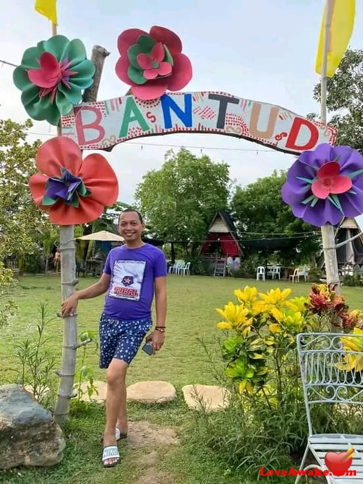 albertbelleza Filipina Man from Hinigaran
