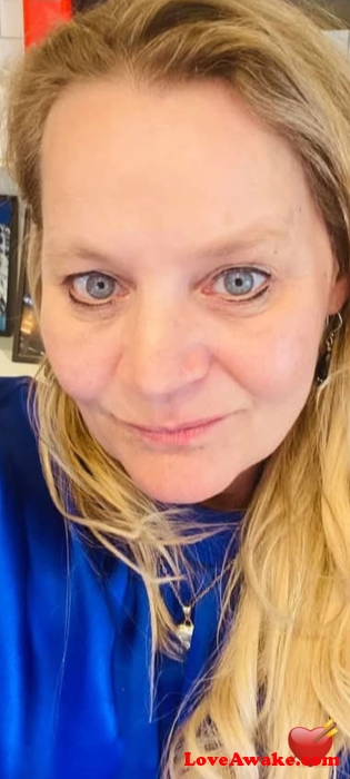 Honeypiezx Dutch Woman from Maastricht