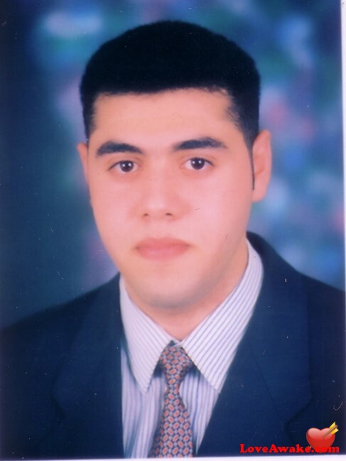 Amr-AA7 Egyptian Man from Cairo = El Qahira (= Cairo)