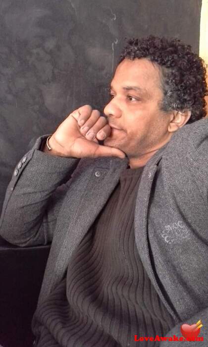 BABOU07 Algerian Man from Alger (Algiers)
