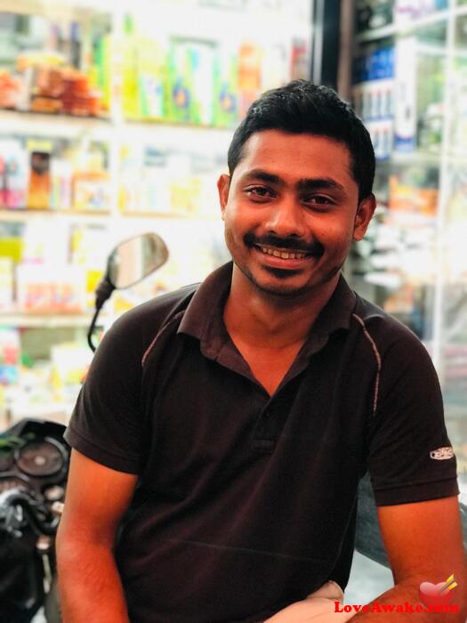 dineshgodage Malaysian Man from Shah Alam