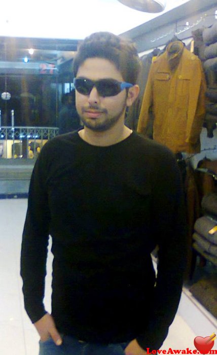 ayz86 Pakistani Man from 