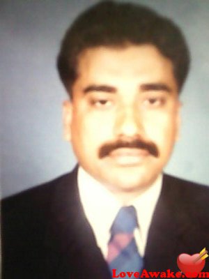 jppwt11 Pakistani Man from Lahore