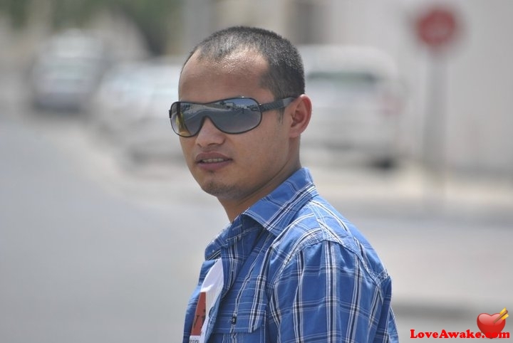 mrsudan Qatari Man from Ras Laffan