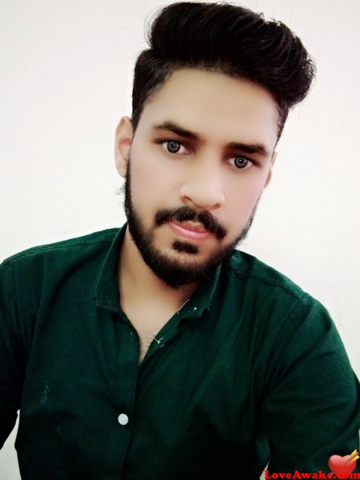 Axxim Pakistani Man from Faisalabad