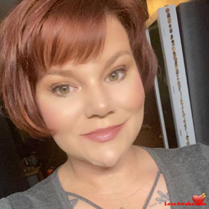 brenda122 American Woman from Westwood
