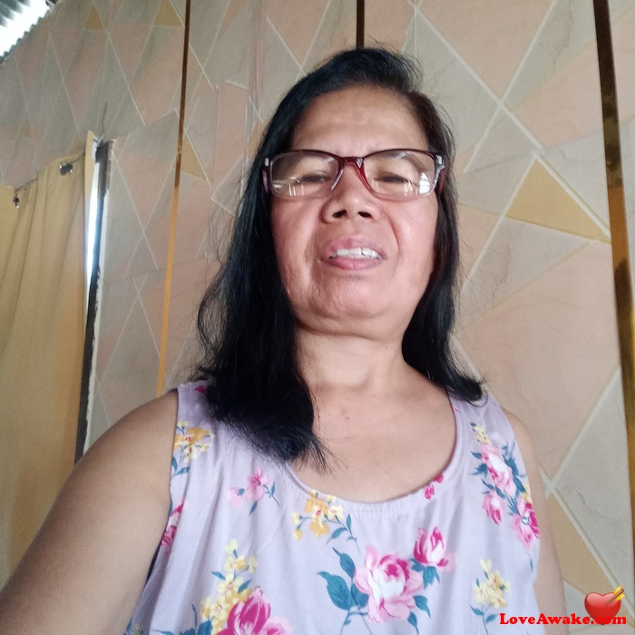 Tatafe Filipina Woman from Tarlac, Luzon