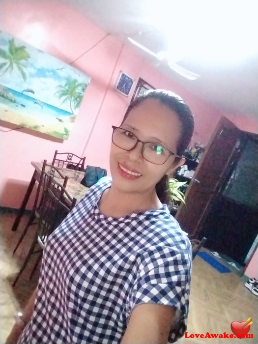 JhingM Filipina Woman from Calamba