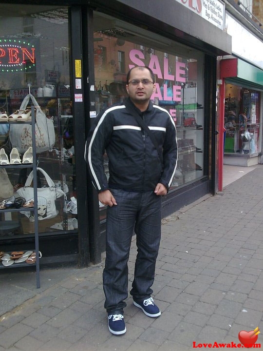 faadi1981 UK Man from London