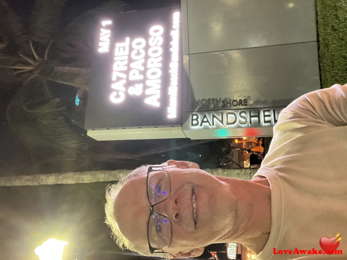 Davidisnice American Man from Miami Beach