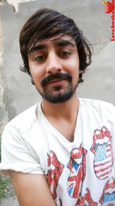 Azeyy Pakistani Man from Lahore