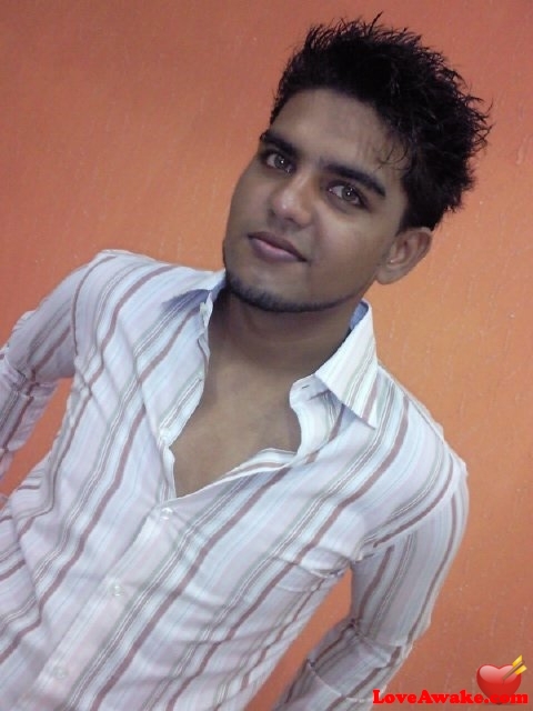 smrkhn Pakistani Man from Karachi