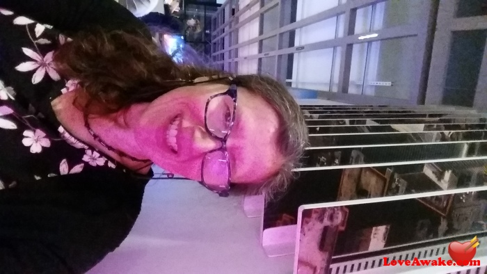 SingleSagg Canadian Woman from Toronto