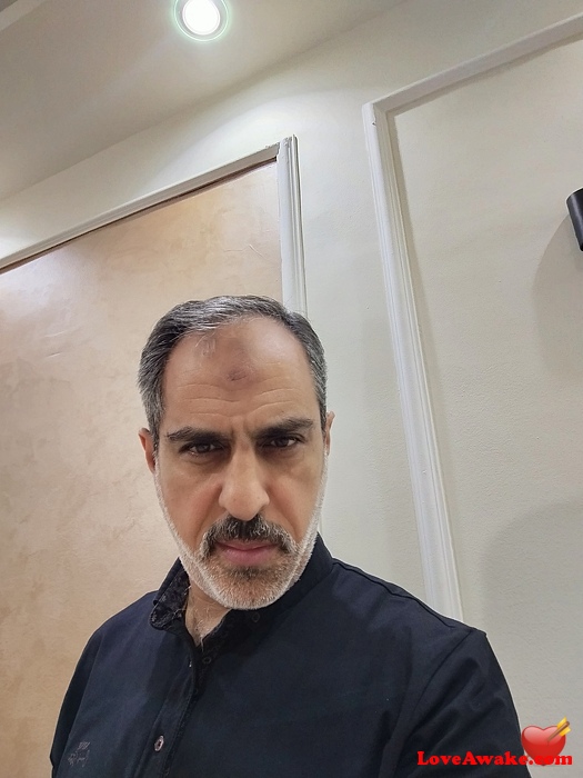 Muh73 Egyptian Man from Cairo = El Qahira (= Cairo)