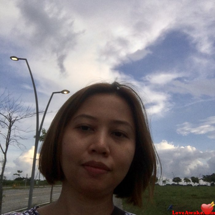 Celine28 Filipina Woman from Cavite, Luzon