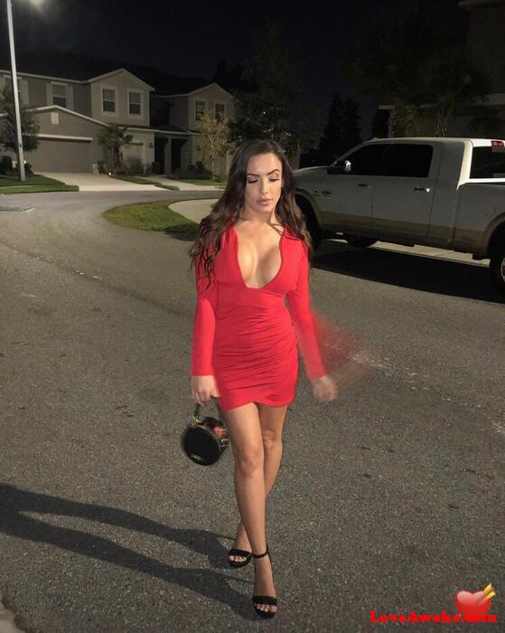 Destinykidd American Woman from Lakeville