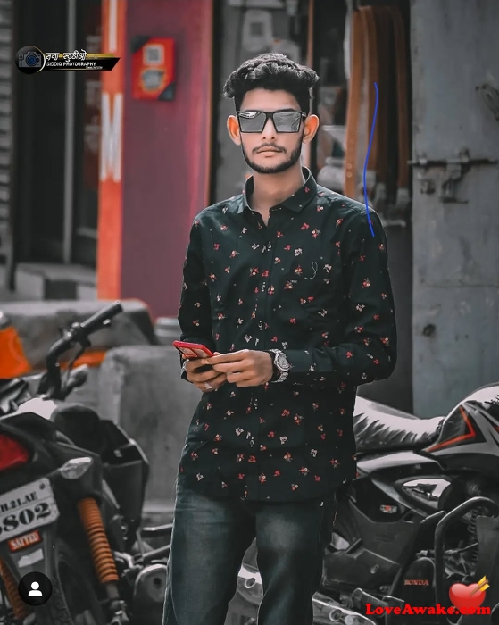 Siddiktambolo Indian Man from Aurangabad