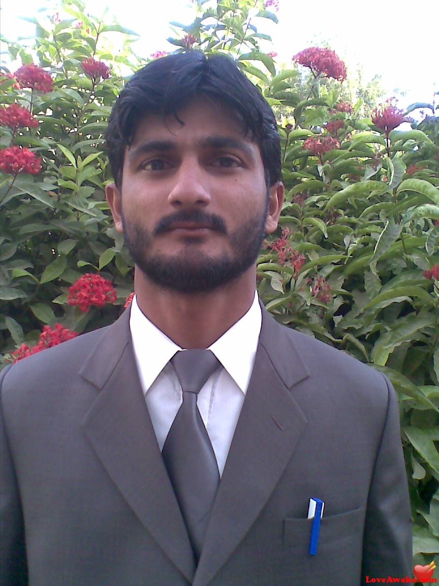 shezi1 Pakistani Man from Larkana