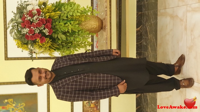 Shanisahi Pakistani Man from Sialkot