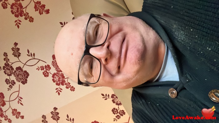 GuruChris4u UK Man from Salisbury