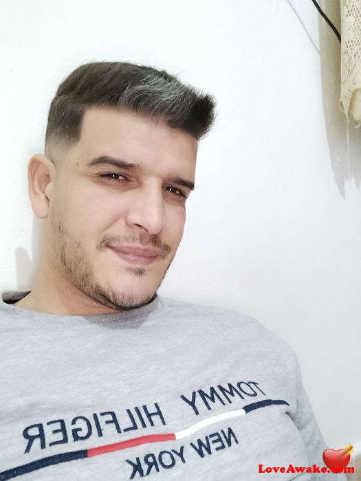 AISSA27000 Algerian Man from Alger (Algiers)