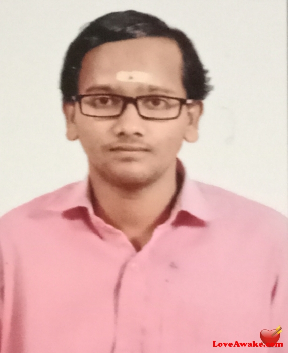 7010901580 Indian Man from Pondicherry