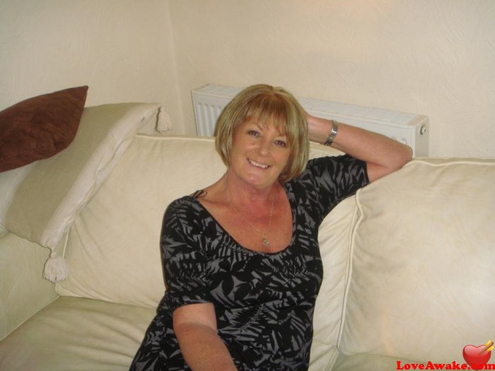 AngleseyLady65 UK Woman from Amlwch