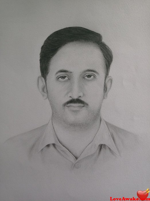mhqh77 Pakistani Man from Multan